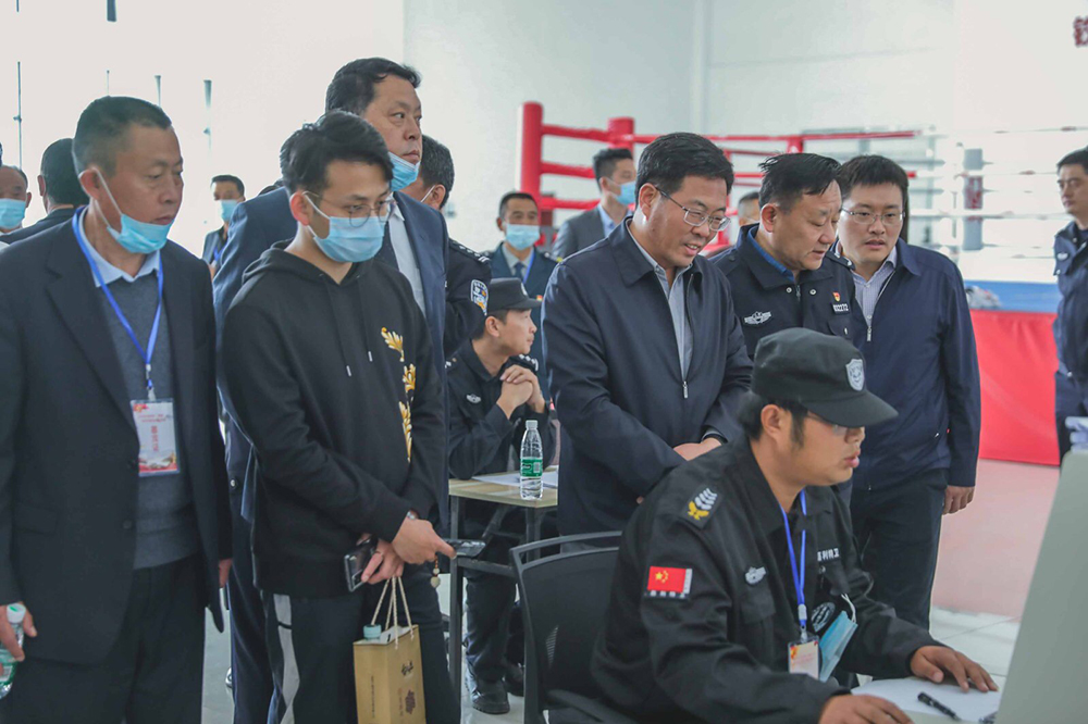 参加市保安协会比赛2