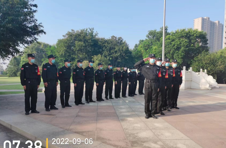 科技大厦保安练兵日常培训