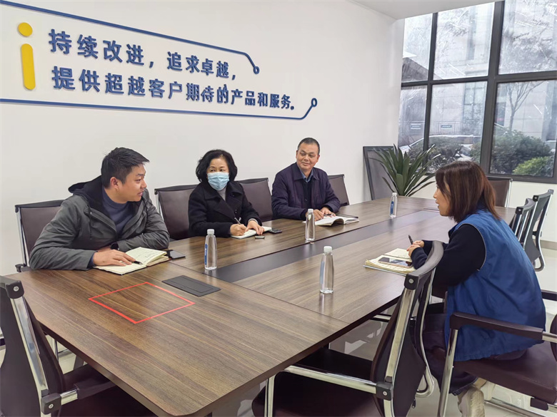 杜总到凤凰湾信息产业园指导党建工作
