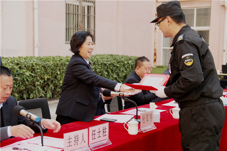 展行业百技 树人才新观
